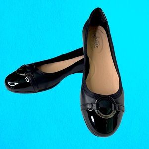 Clarks Gracelin Wind Black Ballet Flats